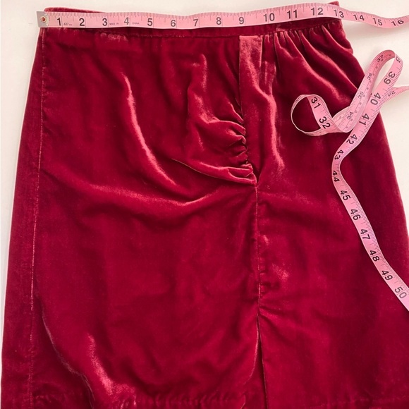 ⭐️ 2 for $25 • Anthropologie || Montie Ruched Velvet Mini Skirt Cranberry Pink 2 - Picture 5 of 7
